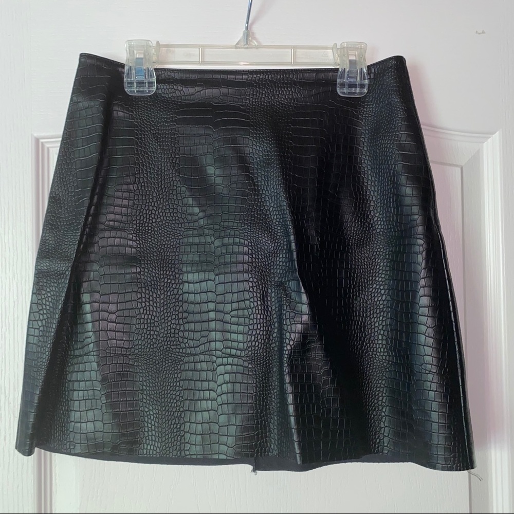 🎈 Express lather skirt